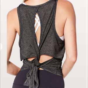 Lululemon Hold and Let Flow Tie Tank, Grey, 4